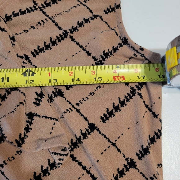 Adrienne Vittadini Sleeveless Tie Neck Blouse Size Medium - Picture 7 of 7